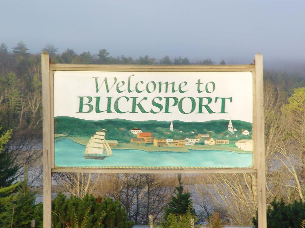 Bucksport Inn Bagian luar foto